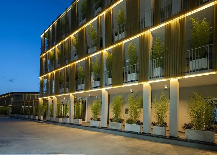Hotel Xbusiness Nola
